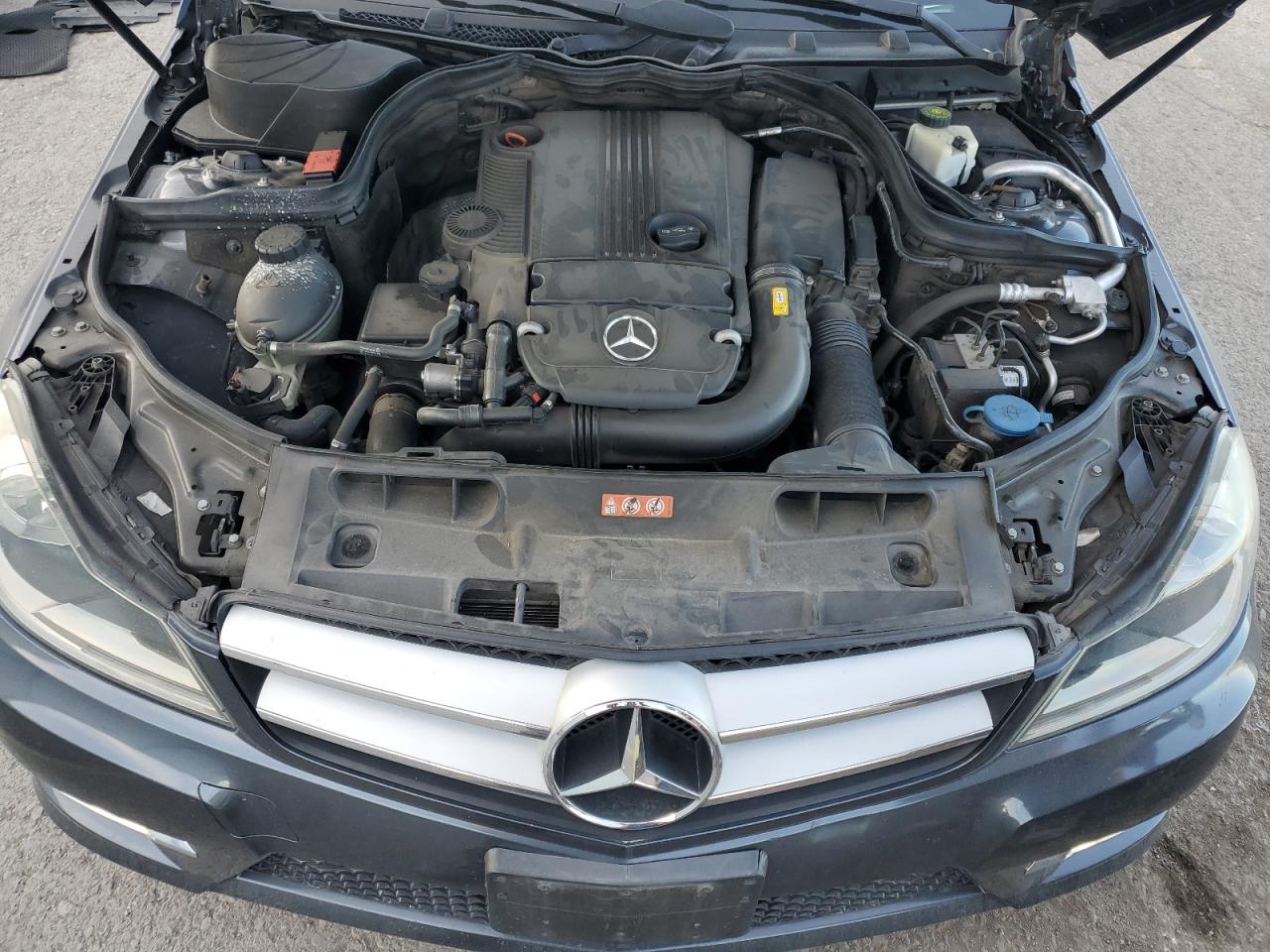 2013 Mercedes-Benz C-klasse VIN WDDGJ4HB4DG079622 Copart auction photo, rear end damage thumbnail 11