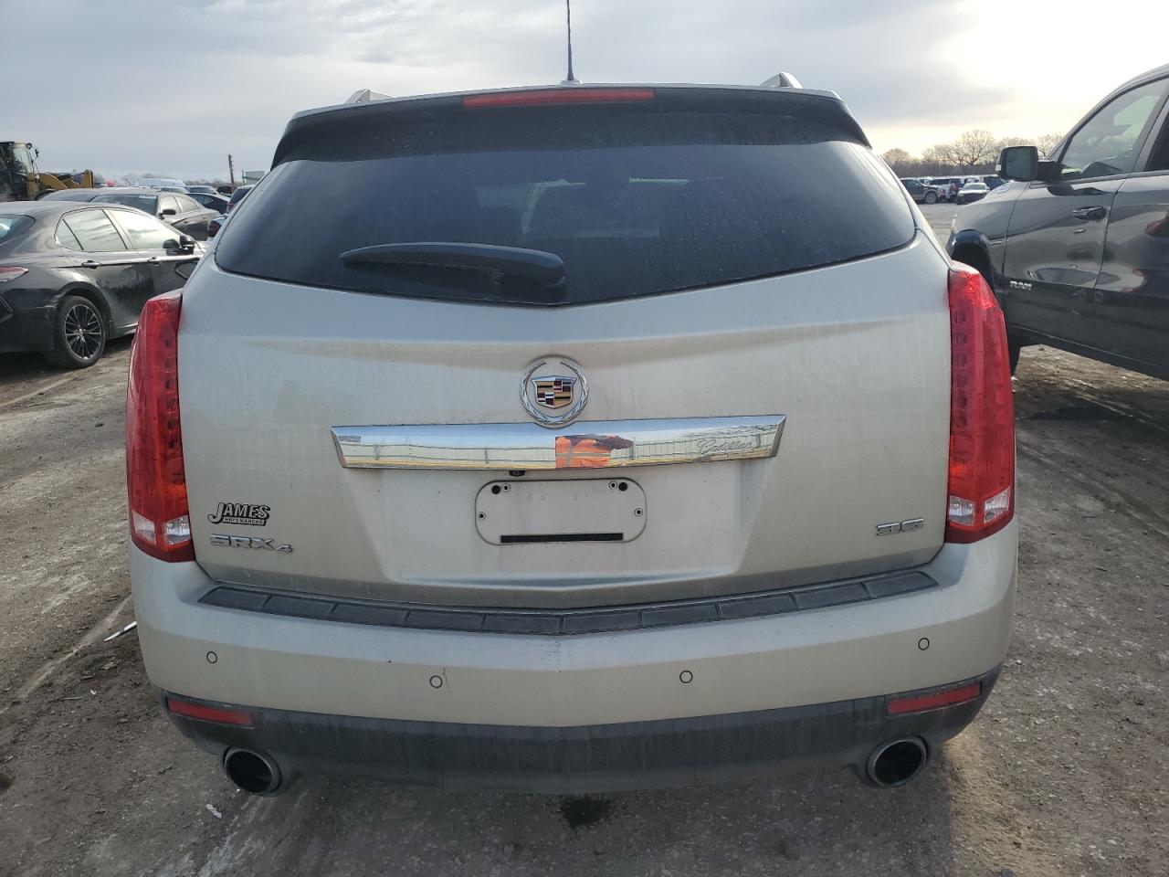 2015 Cadillac SRX VIN 3GYFNFE33FS556252 Copart auction photo, front end / side damage thumbnail 6