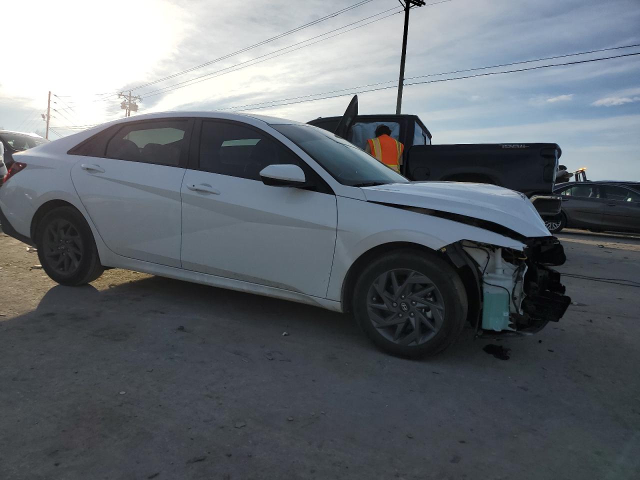 2024 Hyundai Elantra VIN KMHLM4DG1RU685904 Copart auction photo, front end damage thumbnail 4