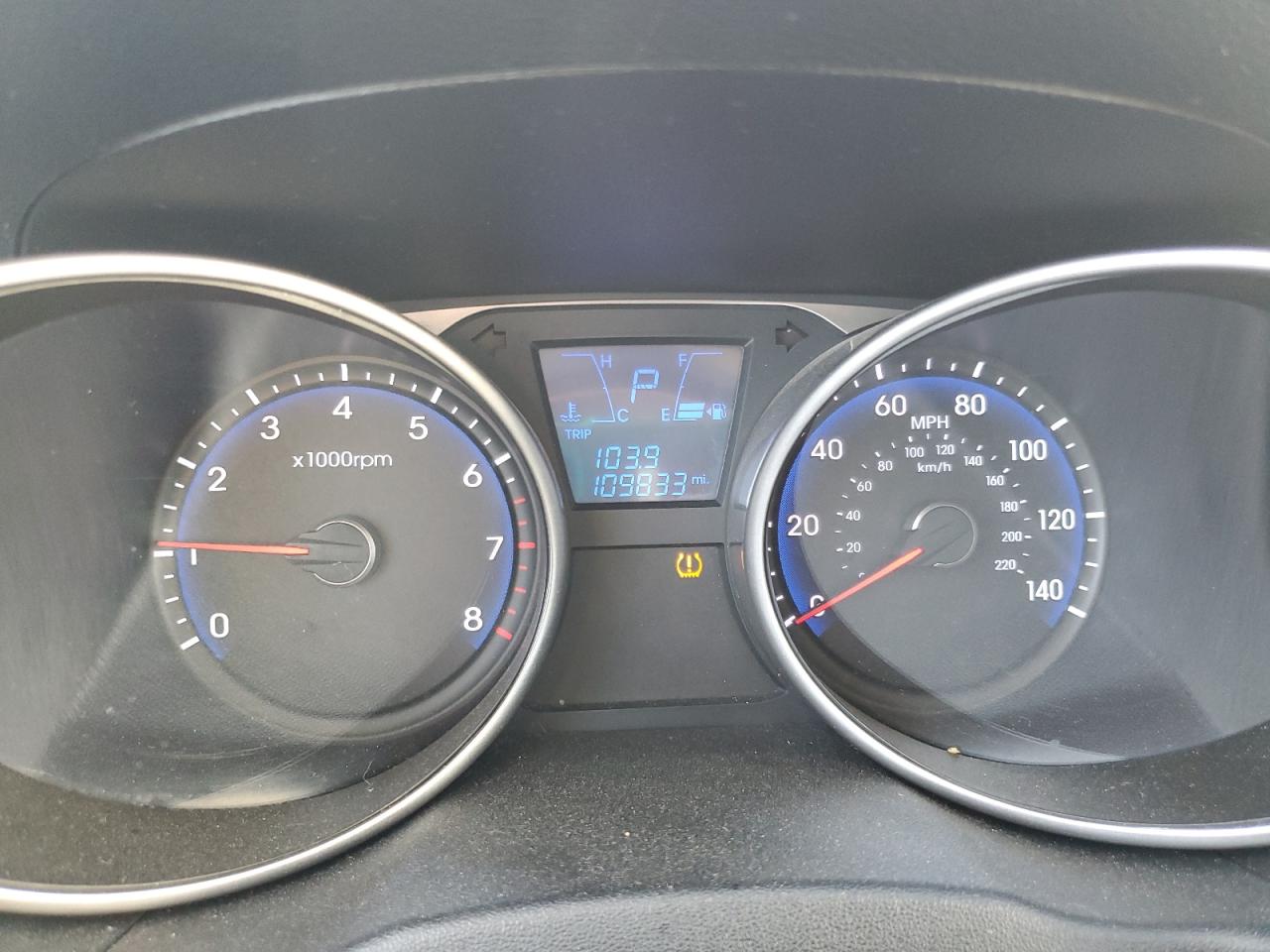 2011 Hyundai Tucson VIN KM8JUCAC6BU207079 Copart auction photo, rear end damage thumbnail 9