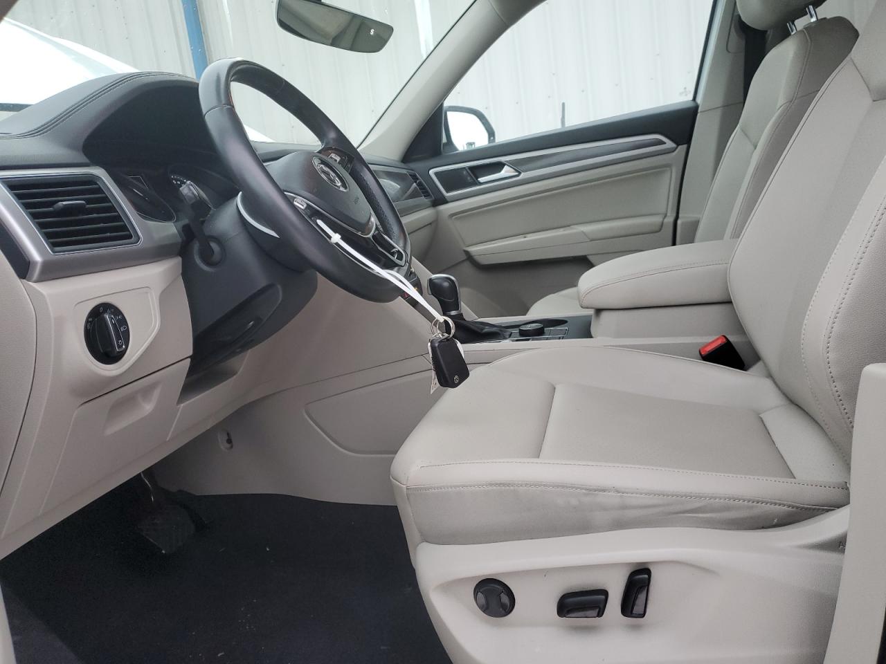 2019 Volkswagen Atlas VIN 1V2UR2CA5KC596777 Copart auction photo, front end / side damage thumbnail 7