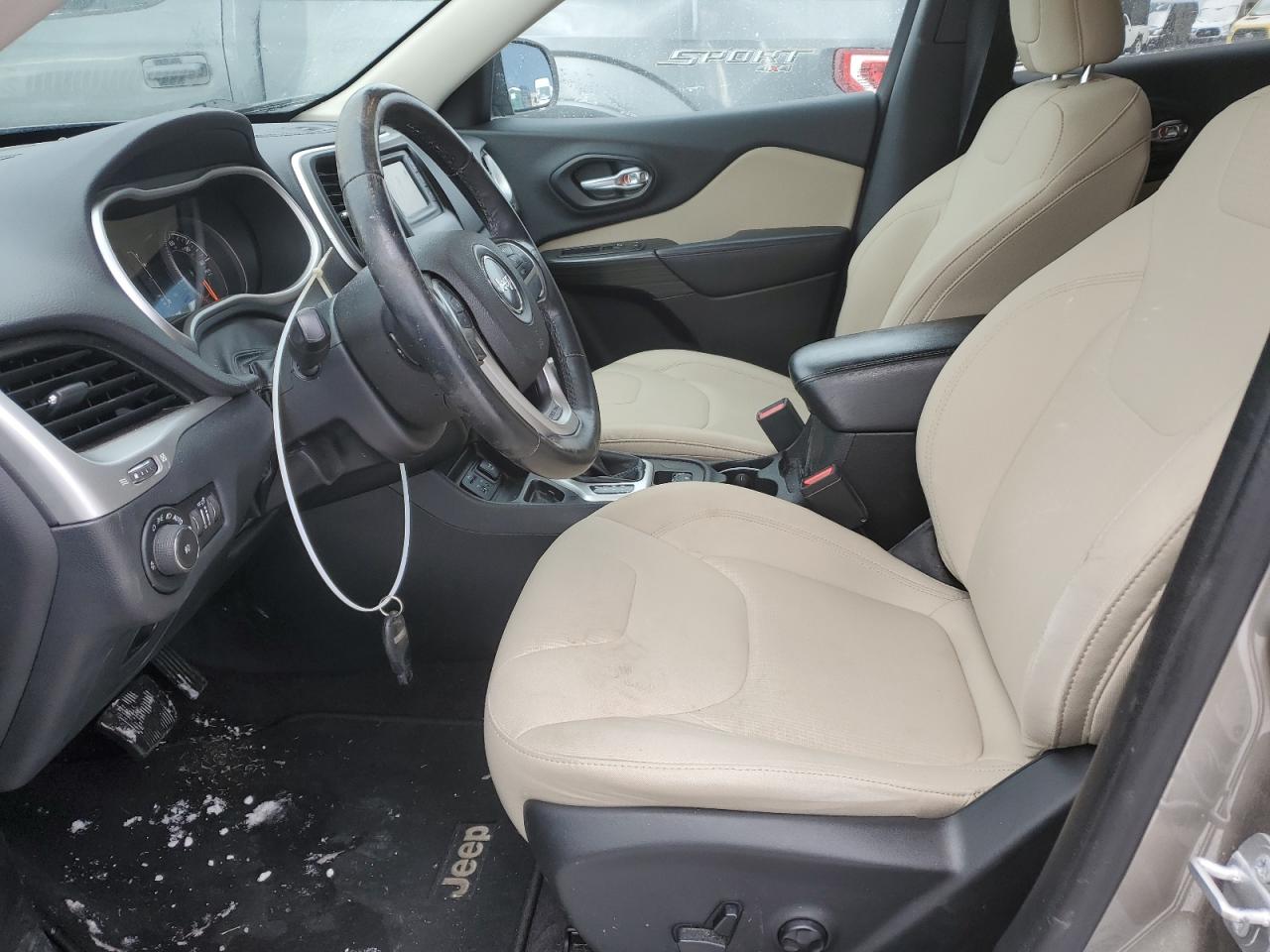 2016 Jeep Grand Cherokee VIN 1C4PJLCB1GW336466 Copart auction photo, front end damage thumbnail 7