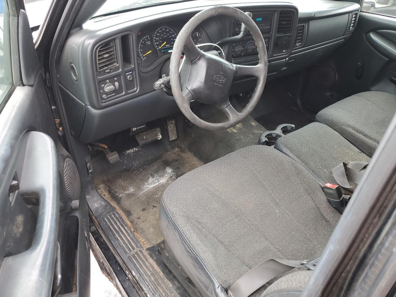2001 Chevrolet Silverado VIN 1GCEC14W81Z143356 Copart auction photo, rear end / undercarriage damage thumbnail 8