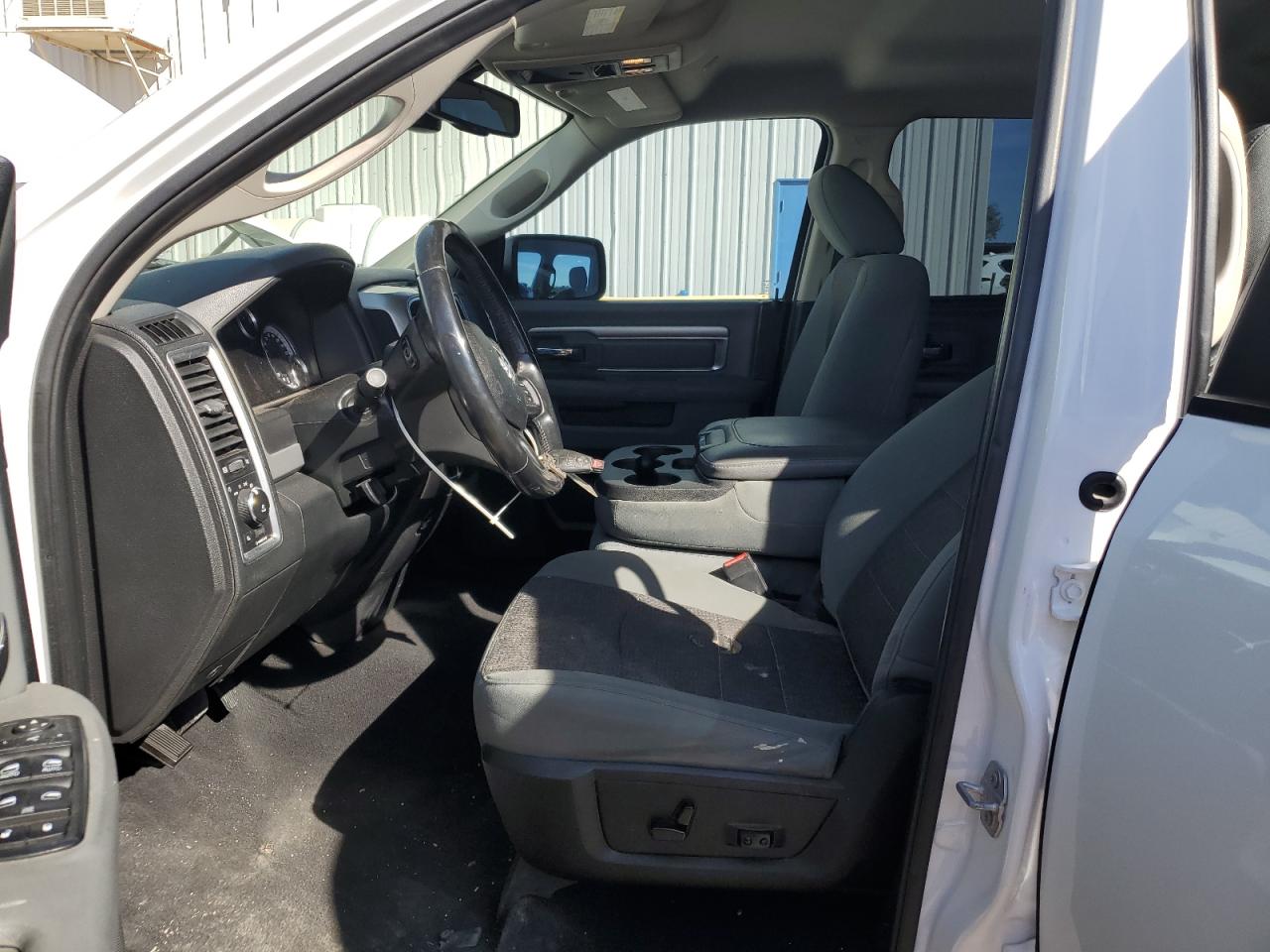 2017 RAM 1500 VIN 1C6RR6GT3HS645524 Copart auction photo, side / front end damage thumbnail 7