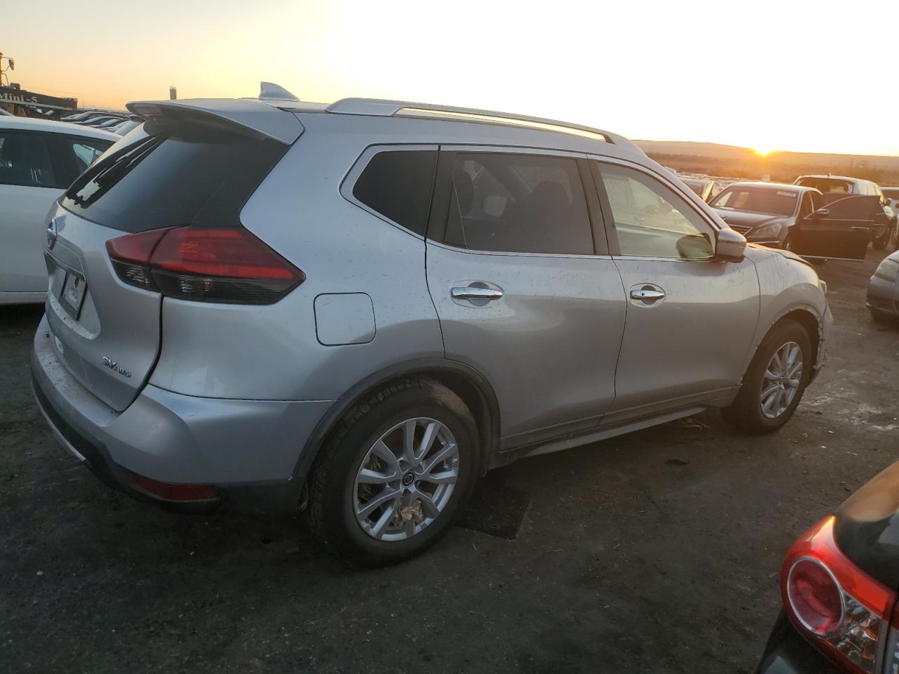 2017 Nissan Rogue VIN KNMAT2MV8HP507891 Copart auction photo, water/flood / front end damage thumbnail 3