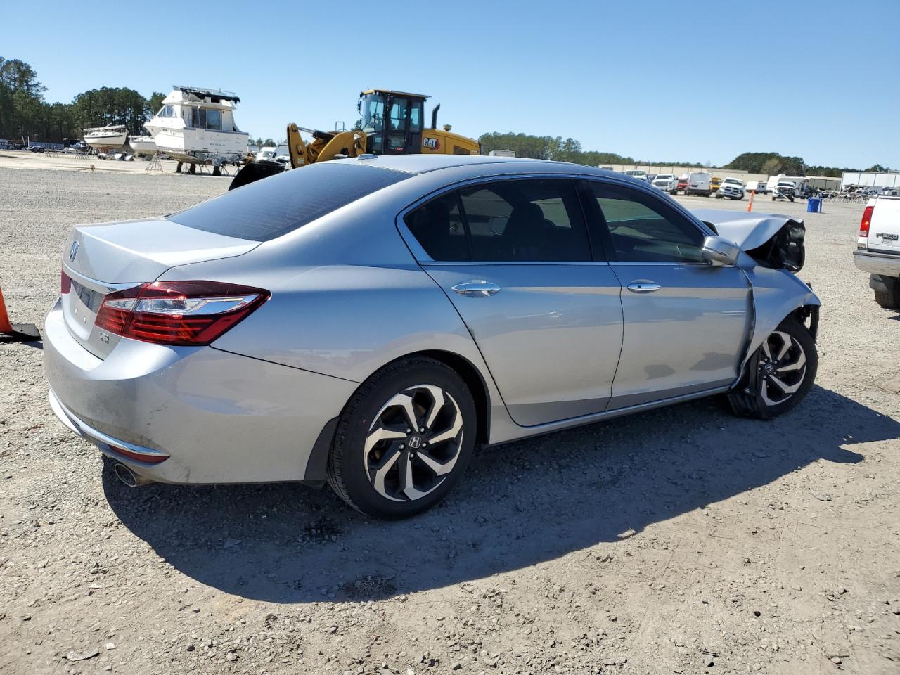 2017 Honda Accord VIN 1HGCR3F84HA015870 Copart auction photo, front end / undercarriage damage thumbnail 3