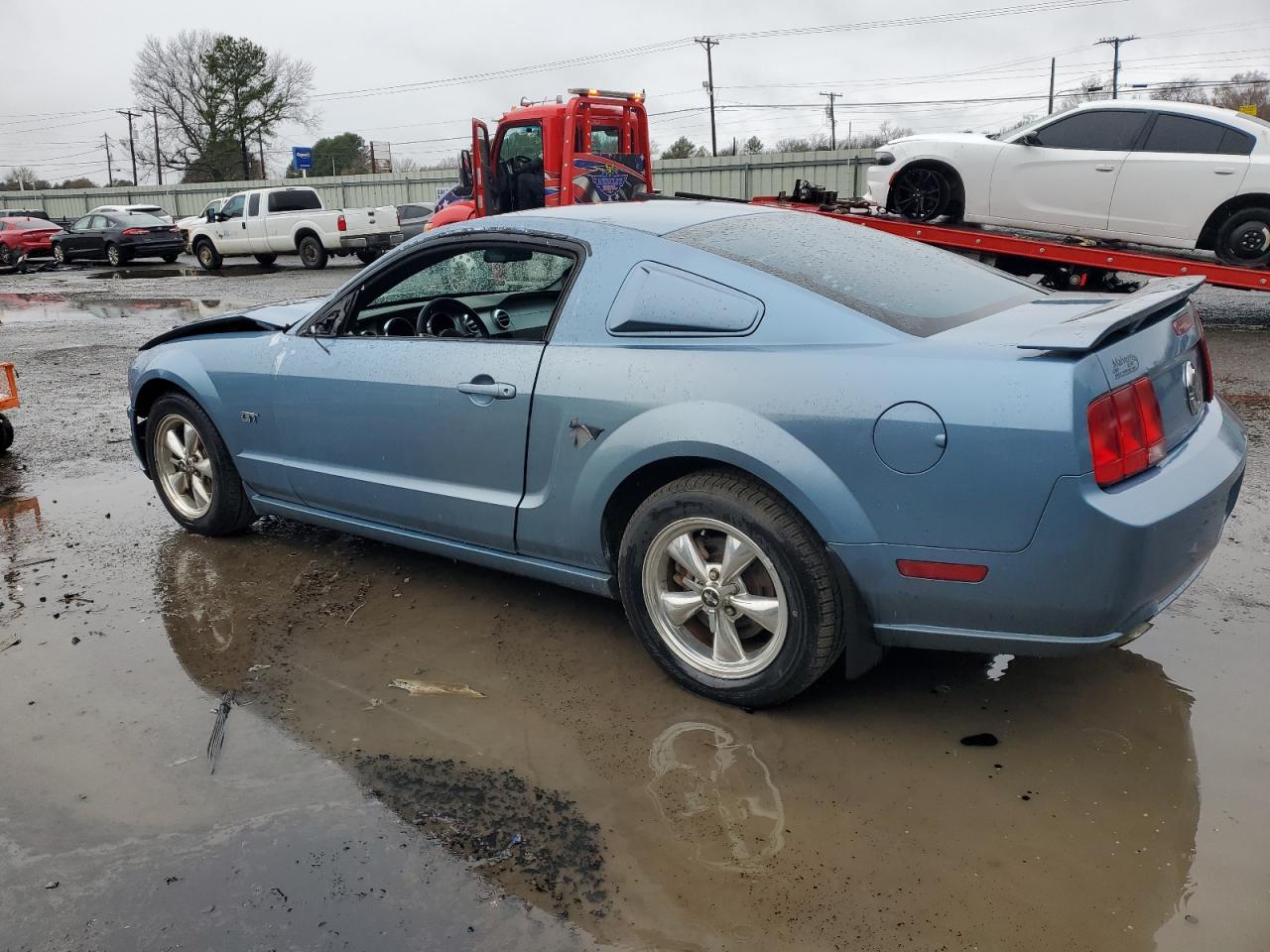 2005 Ford Mustang VIN 1ZVFT82H255237843 Copart auction photo, front end damage thumbnail 2