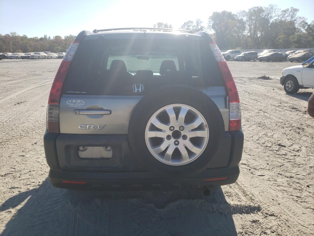 2006 Honda CR-V VIN JHLRD78876C052556 Copart auction photo, front end / side damage thumbnail 6