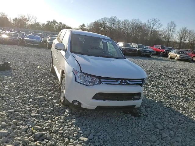 2014 Mitsubishi Outlander VIN JA4AD3A31EZ011248 Copart auction photo, front end / side damage thumbnail 11
