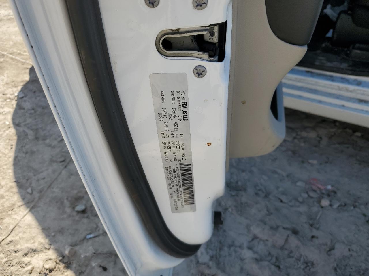 2018 Dodge Caravan VIN 2C4RDGCGXJR266016 Copart auction photo, minor dent/scratches damage thumbnail 13