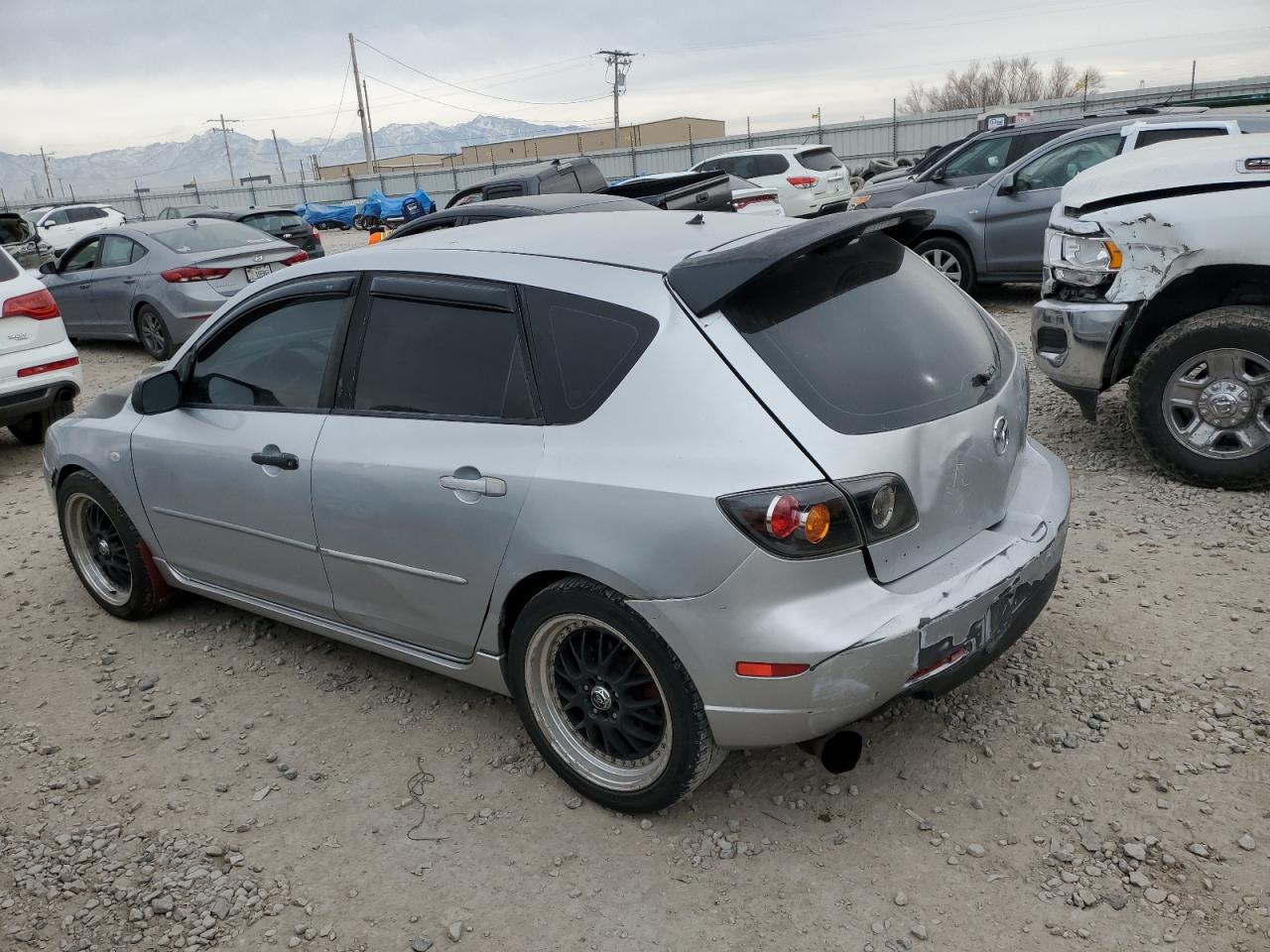 2005 Mazda 3 VIN JM1BK343051255015 Copart auction photo, rear end damage thumbnail 2