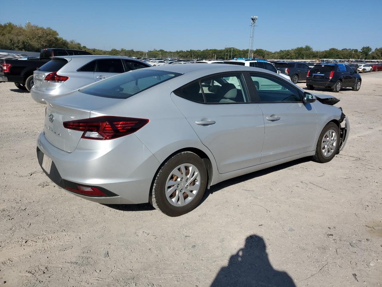 2019 Hyundai Elantra VIN 5NPD74LF4KH495944 Copart auction photo, front end / minor dent/scratches damage thumbnail 3