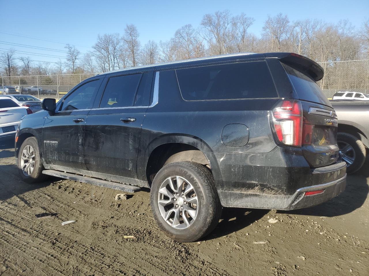 2022 Chevrolet Suburban VIN 1GNSKCKD3NR282469 Copart auction photo, all over / undercarriage damage thumbnail 2
