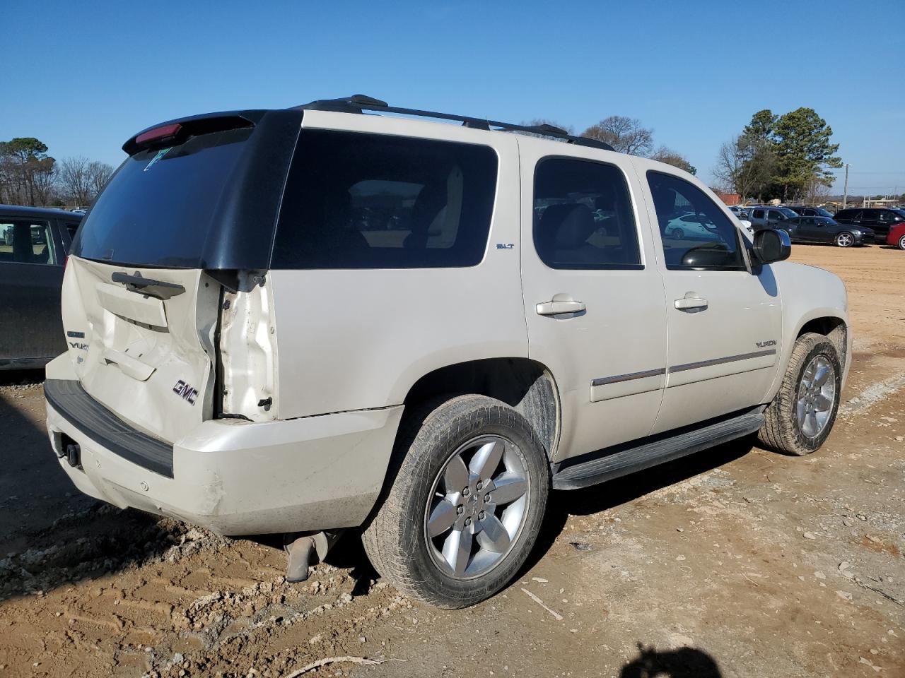2011 GMC Yukon VIN 1GKS1CE06BR284107 Copart auction photo, rear end damage thumbnail 3
