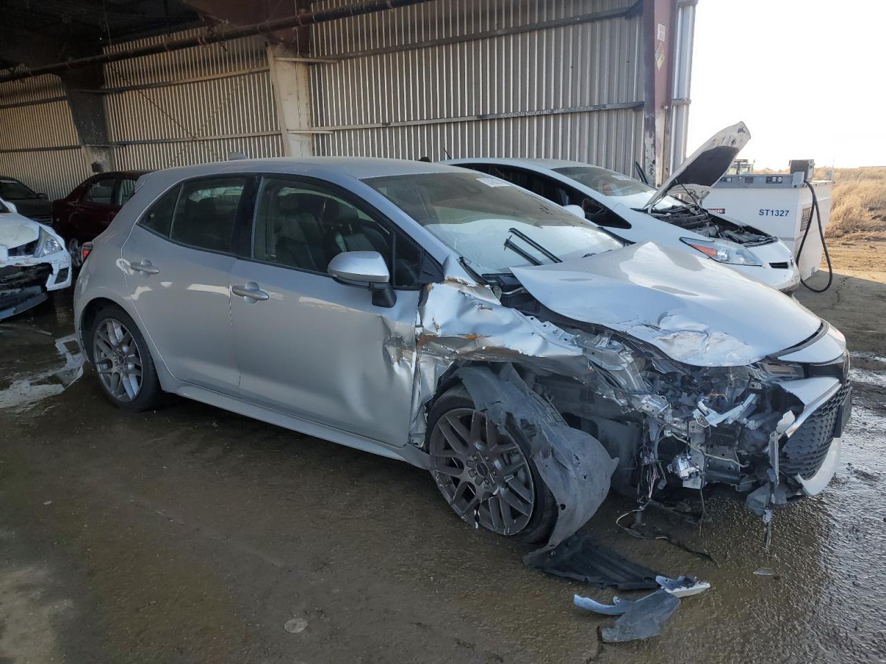 2019 Toyota Corolla VIN JTNK4RBE6K3057262 Copart auction photo, front end / side damage thumbnail 4