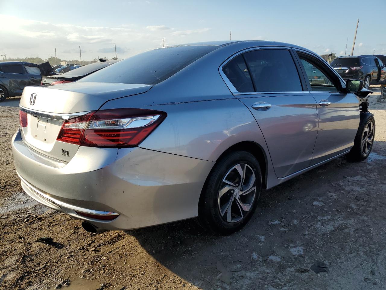 2017 Honda Accord VIN 1HGCR2F35HA300608 Copart auction photo, front end / minor dent/scratches damage thumbnail 3