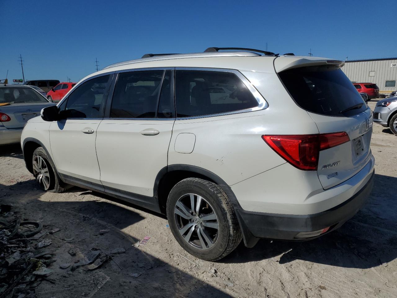 2016 Honda Pilot VIN 5FNYF6H58GB030945 Copart auction photo, front end / minor dent/scratches damage thumbnail 2