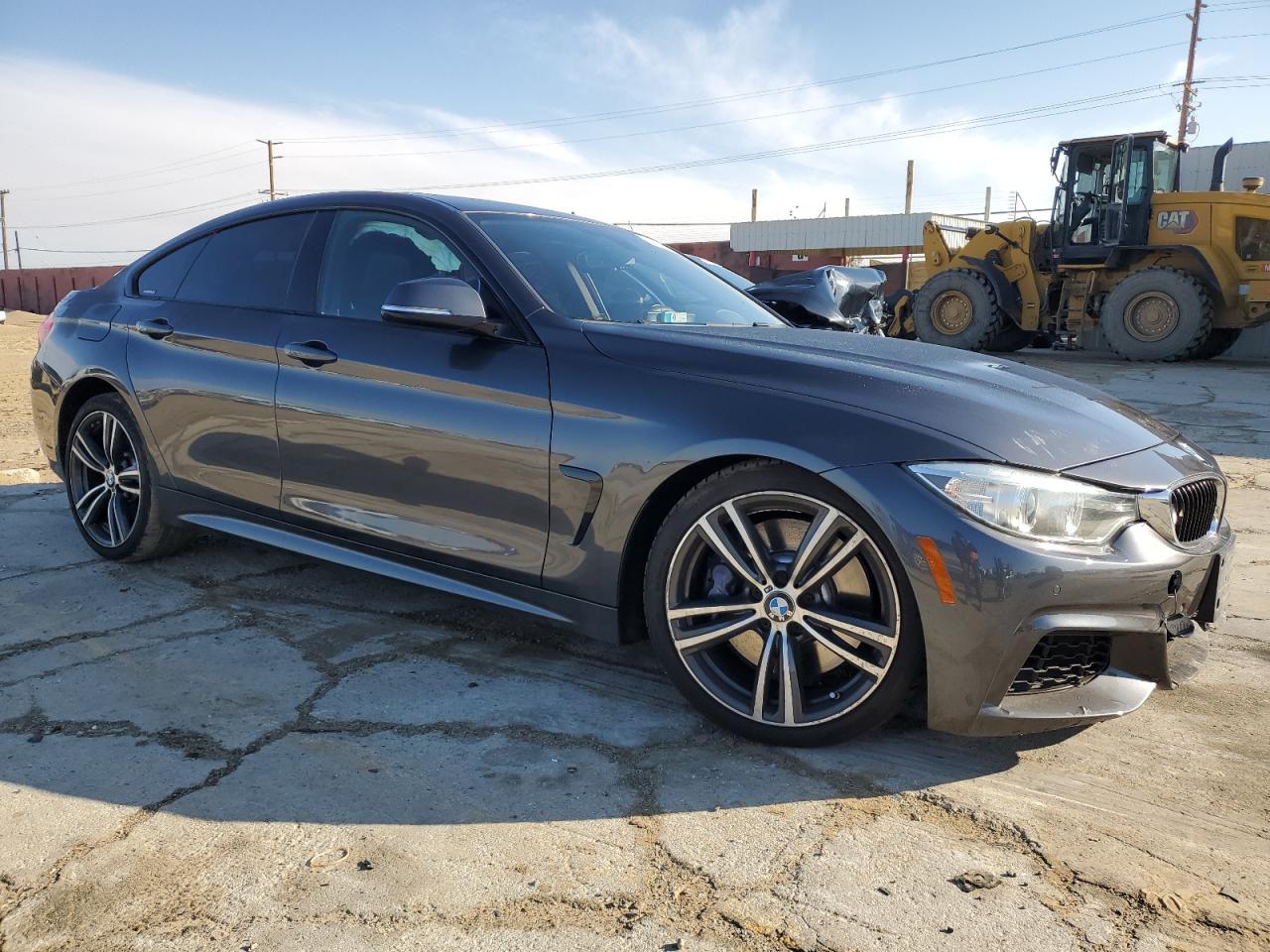2016 BMW 4er VIN WBA4B1C50GG241953 Copart auction photo, side / front end damage thumbnail 4