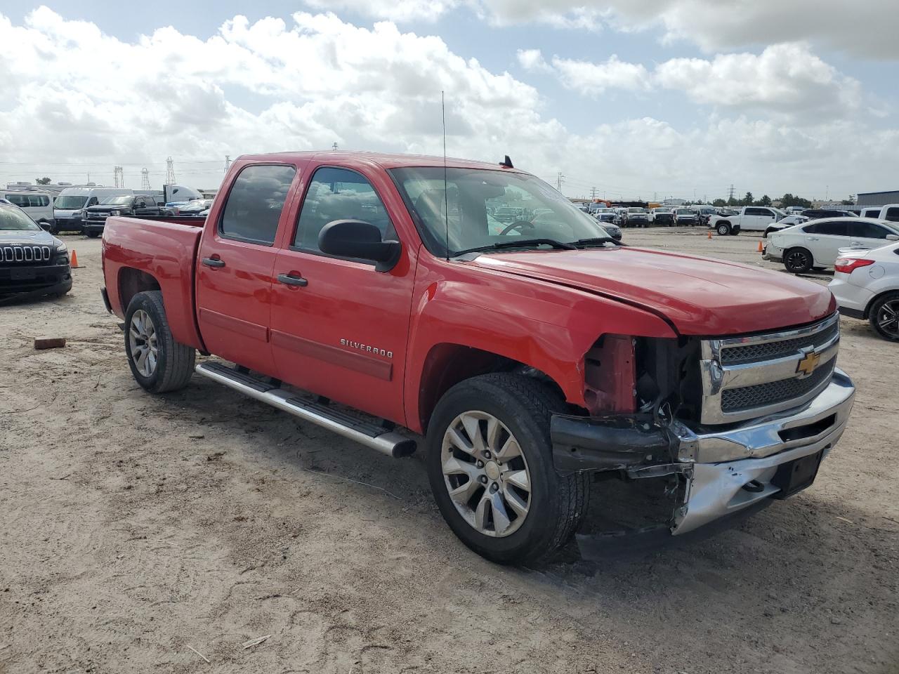 2013 Chevrolet Silverado VIN 3GCPCSE07DG343125 Copart auction photo, front end damage thumbnail 4