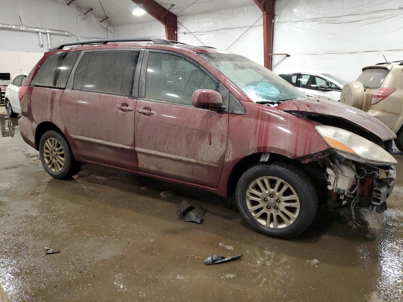 2009 Toyota Sienna VIN 5TDBK22C39S023000 Copart auction photo, front end damage thumbnail 4