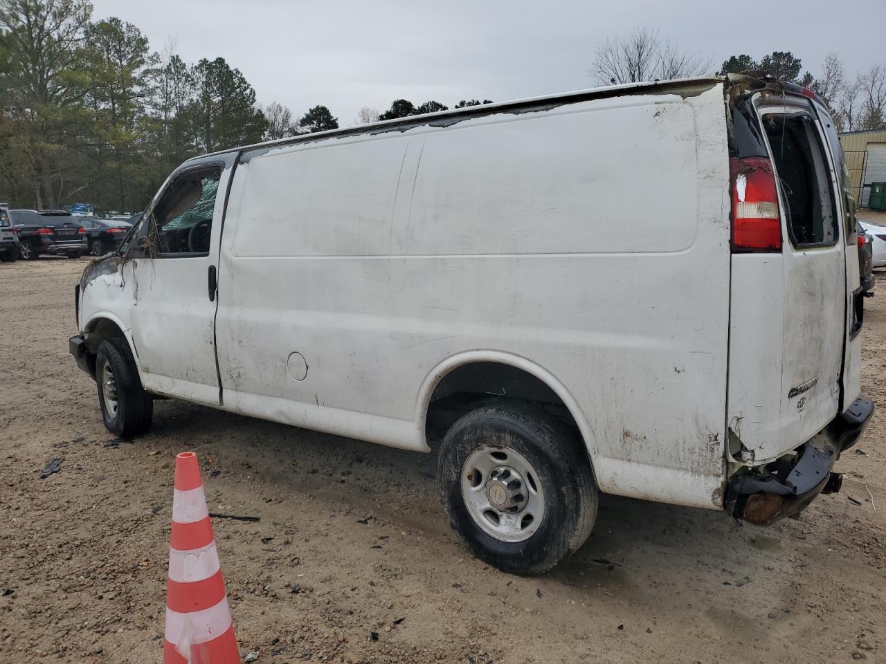 2009 Chevrolet Express VIN 1GCGG25C591170659 Copart auction photo, all over damage thumbnail 2