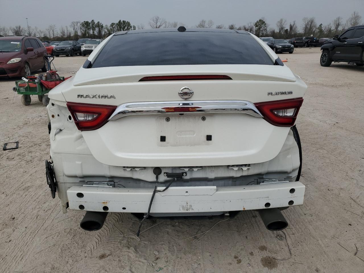 2016 Nissan Maxima VIN 1N4AA6APXGC447580 Copart auction photo, rear end / minor dent/scratches damage thumbnail 6
