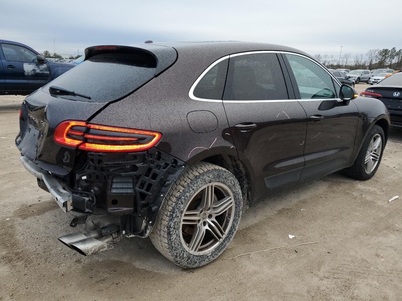 2016 Porsche Macan VIN WP1AB2A56GLB42980 Copart auction photo, rear end / minor dent/scratches damage thumbnail 3