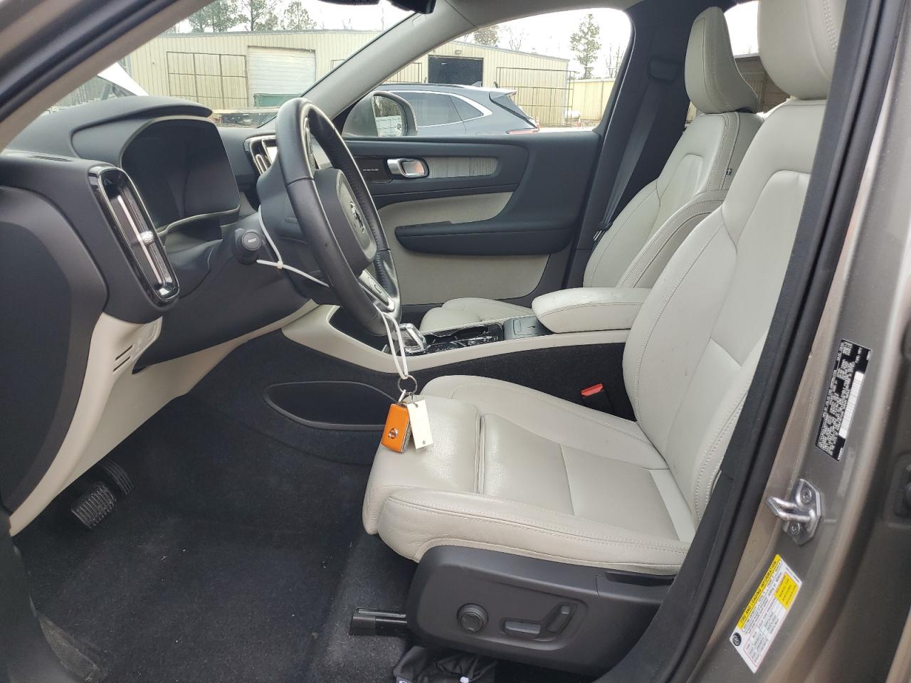 2021 Volvo XC40 VIN YV4162UL8M2435987 Copart auction photo, rear end damage thumbnail 7
