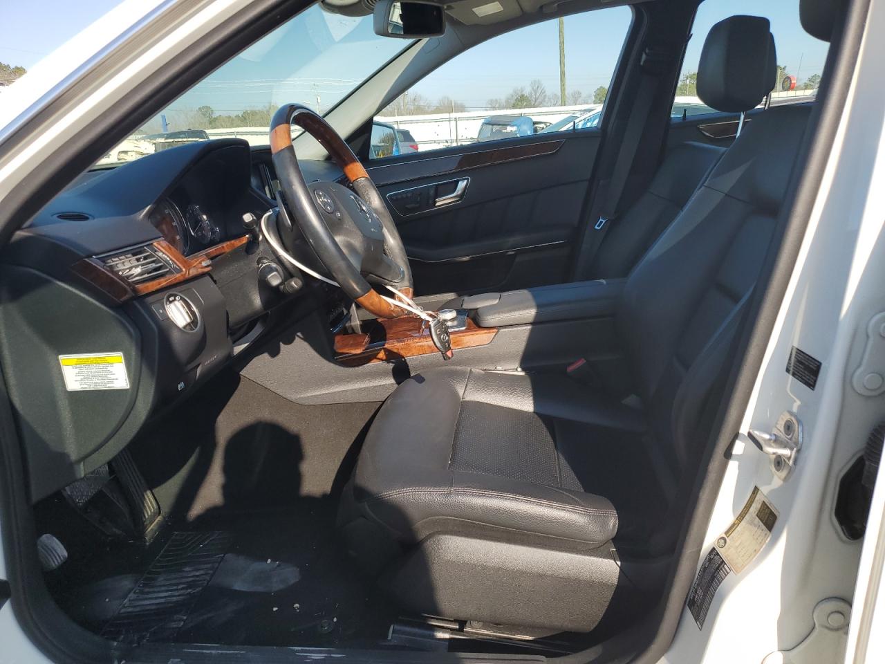 2012 Mercedes-Benz E-klasse VIN WDDHF5KB5CA547637 Copart auction photo, front end / side damage thumbnail 7