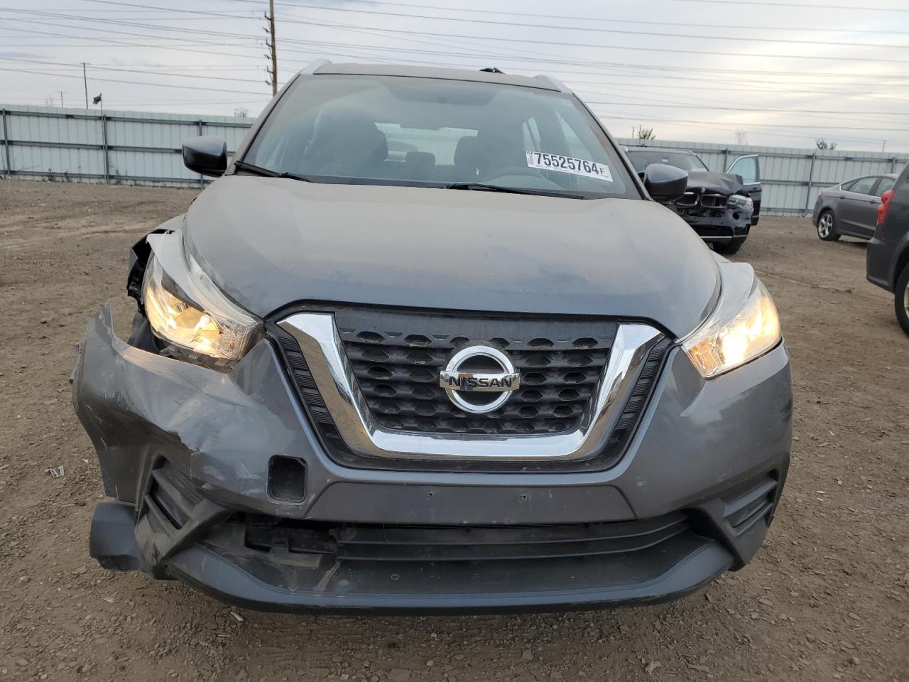 2019 Nissan Kicks VIN 3N1CP5CU3KL526281 Copart auction photo, front end / minor dent/scratches damage thumbnail 5
