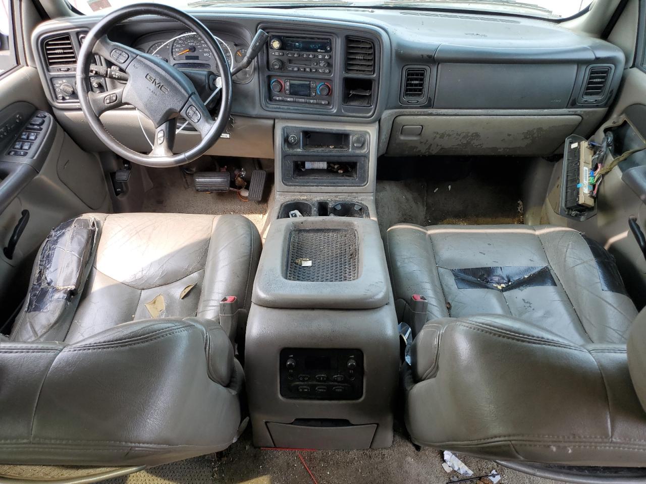 2003 GMC Yukon VIN 3GKFK16ZX3G253623 Copart auction photo, front end / minor dent/scratches damage thumbnail 8