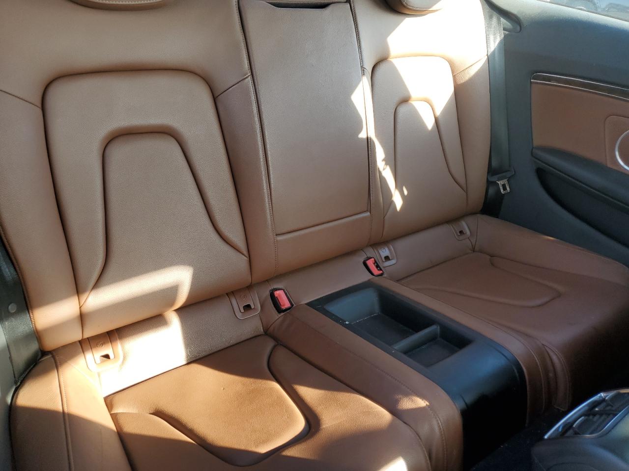 2010 Audi A5 VIN WAUVKAFR9AA063294 Copart auction photo, minor dent/scratches damage thumbnail 10