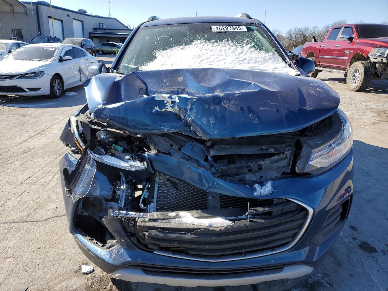 2020 Chevrolet Trax VIN 3GNCJPSB4LL250048 Copart auction photo, front end / minor dent/scratches damage thumbnail 5