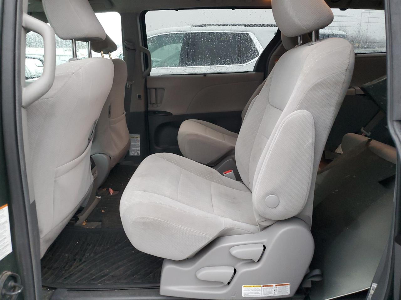 2018 Toyota Sienna VIN 5TDJZ3DC3JS201888 Copart auction photo, rear end damage thumbnail 11