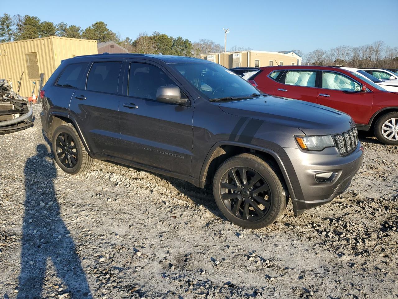 2017 Jeep Grand Cherokee VIN 1C4RJFAG8HC767561 Copart auction photo, normal wear / minor dent/scratches damage thumbnail 4