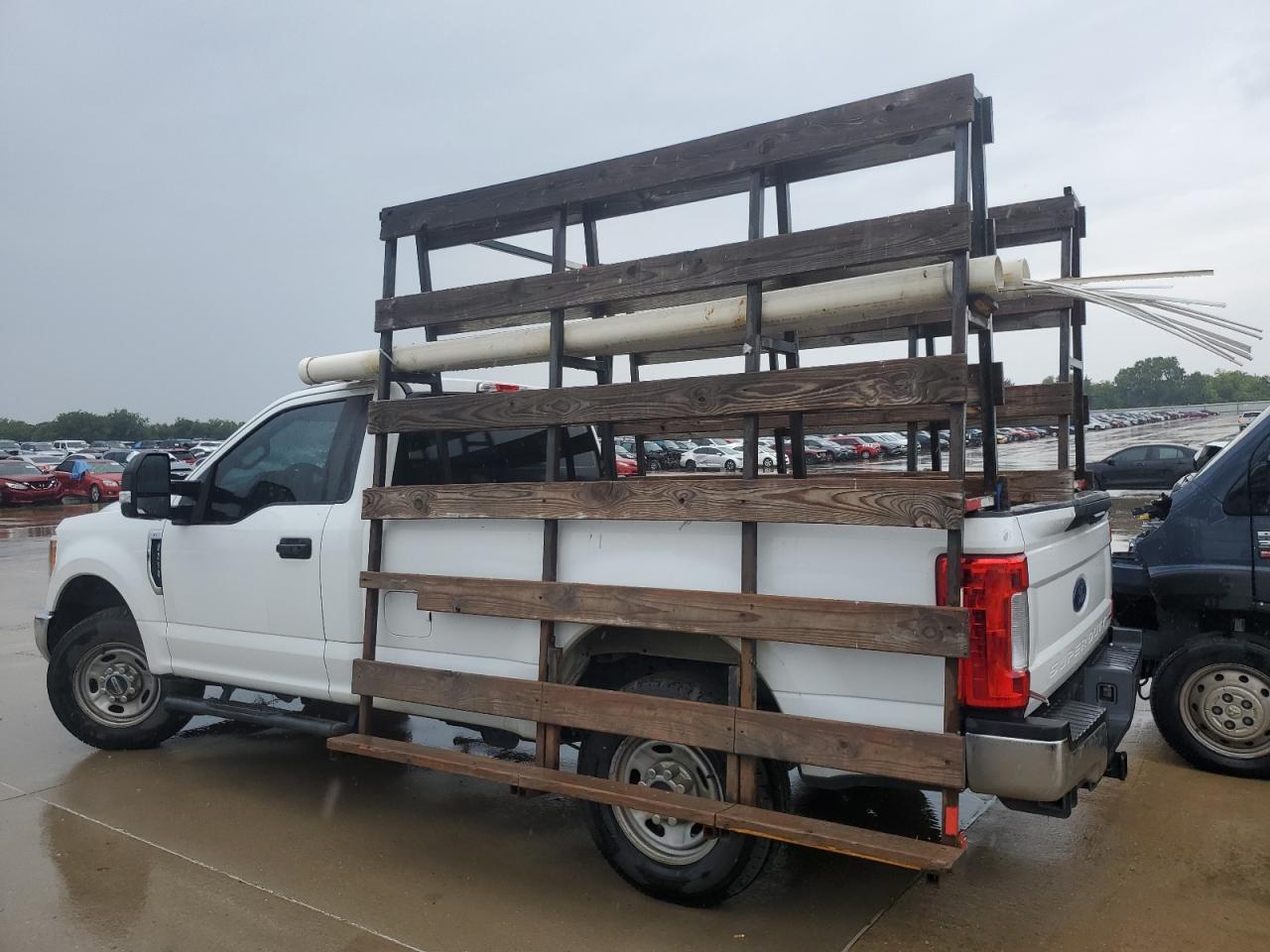 2017 Ford F250 VIN 1FTBF2A66HEE73860 Copart auction photo, minor dent/scratches damage thumbnail 2