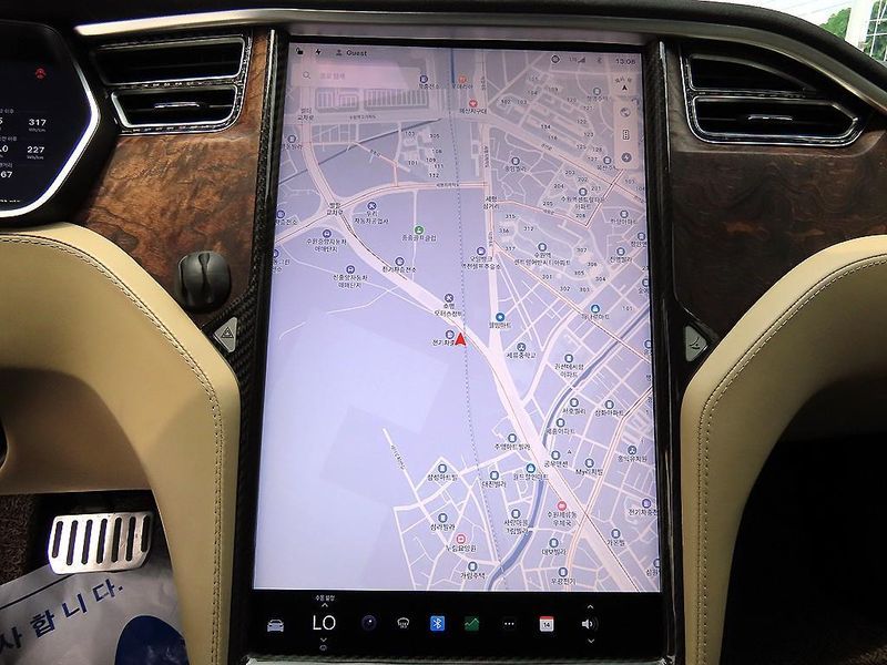2017 Tesla Model s VIN 5YJSA1E29HF200040 Encar auction photo thumbnail 11