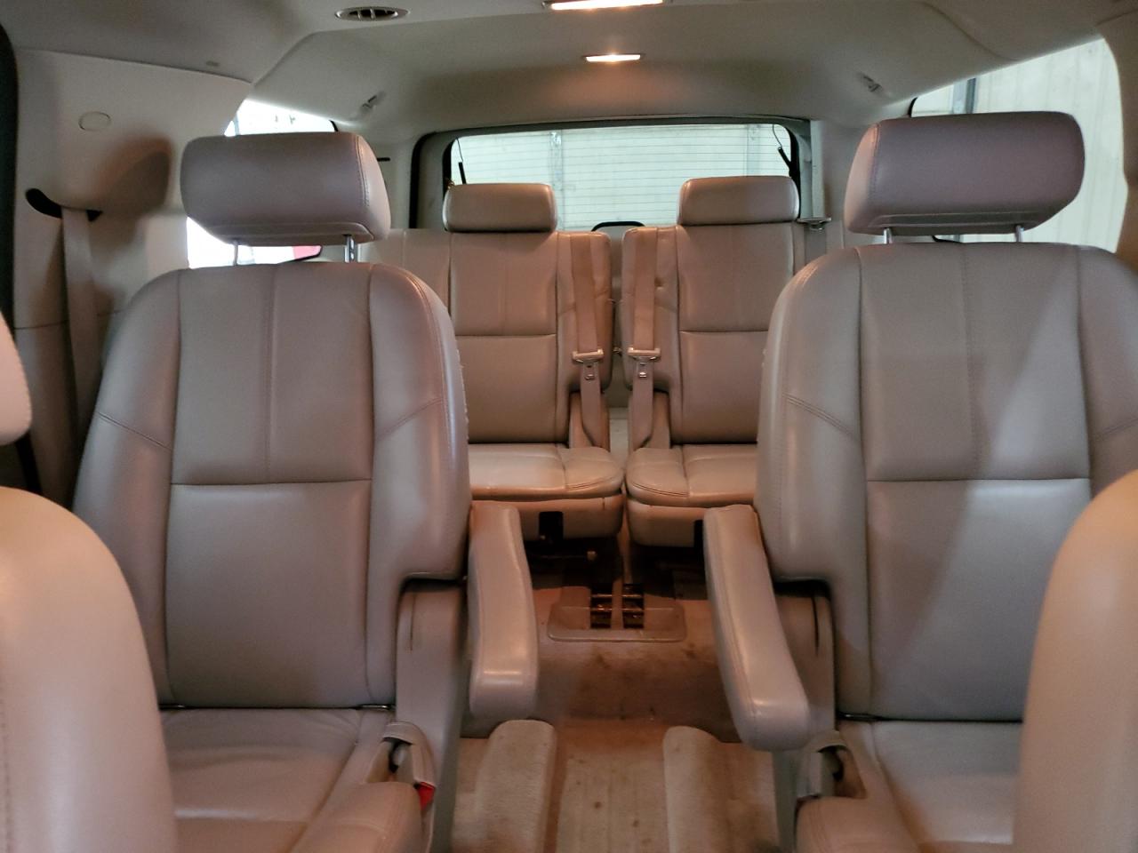 2007 Chevrolet Suburban VIN 1GNFK16327R178792 Copart auction photo, rear end damage thumbnail 10