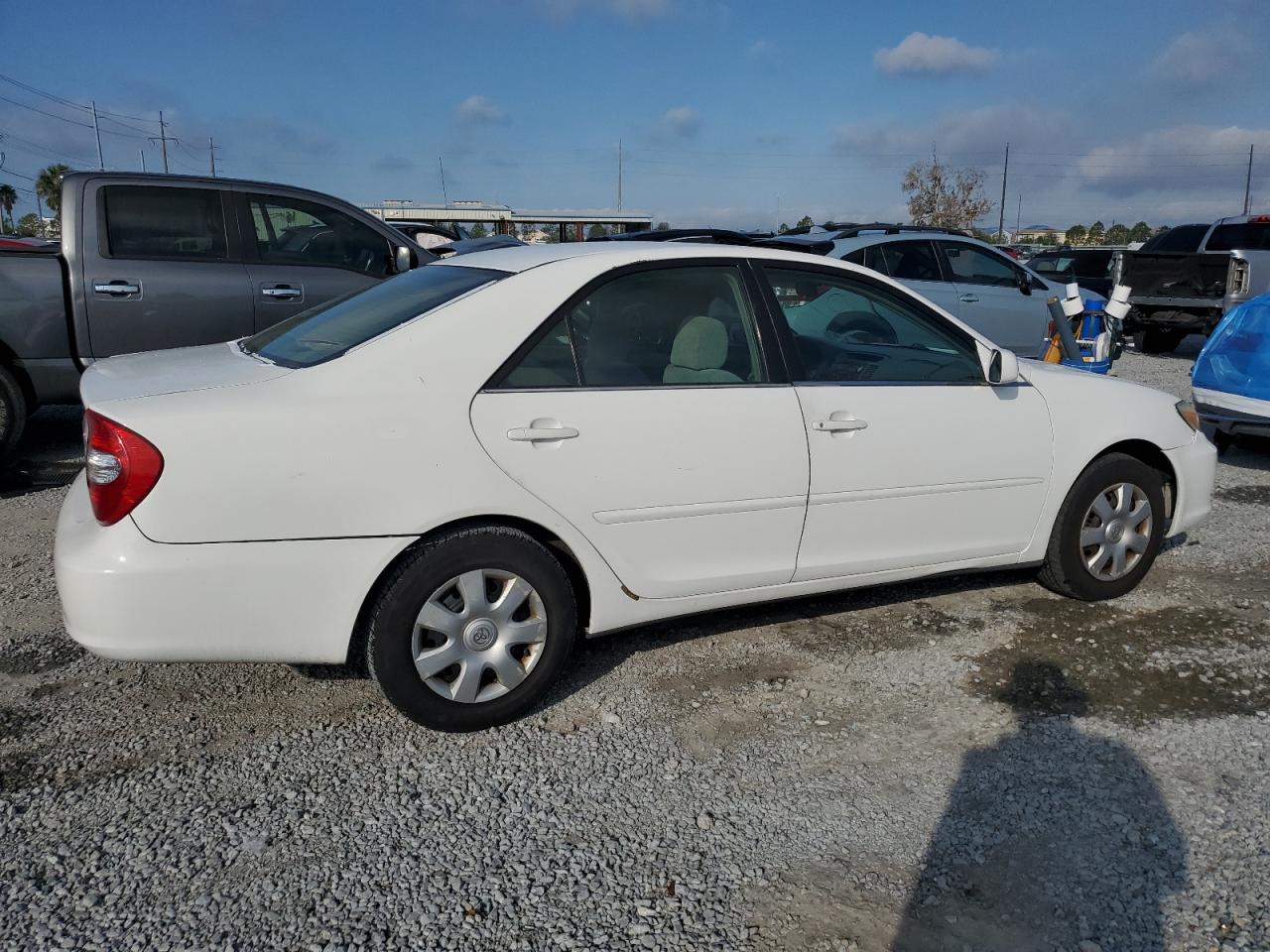 2003 Toyota Camry VIN 4T1BE32K23U207234 Copart auction photo, front end / rear end damage thumbnail 3