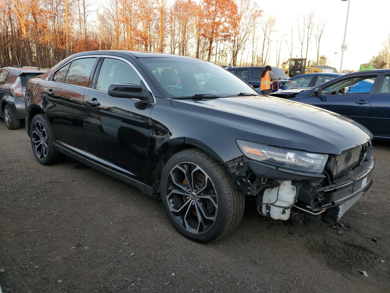2016 Ford Taurus VIN 1FAHP2KTXGG132739 Copart auction photo, front end / stripped damage thumbnail 4