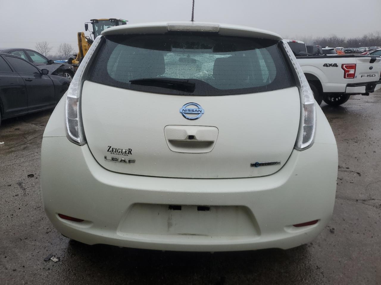 2015 Nissan Leaf VIN 1N4AZ0CP5FC303453 Copart auction photo, front end / side damage thumbnail 6