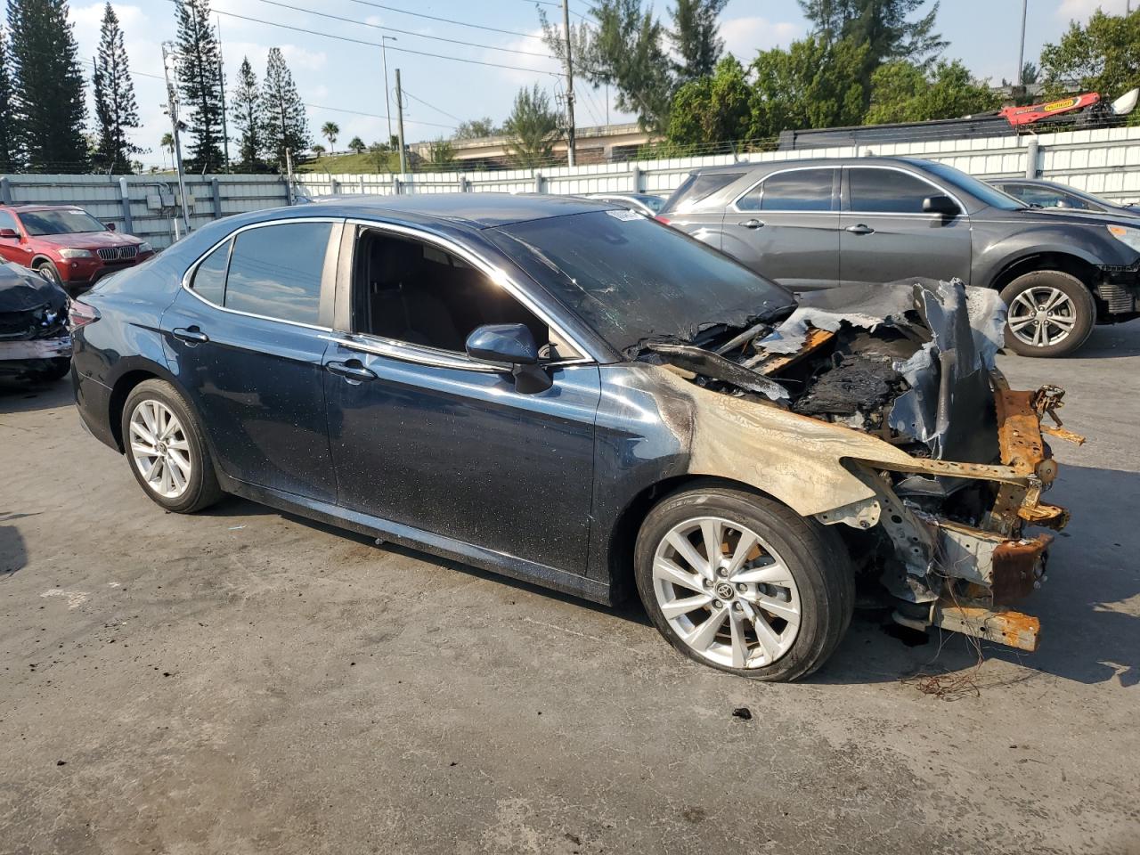2021 Toyota Camry VIN 4T1C11AK9MU553336 Copart auction photo, burn damage thumbnail 4