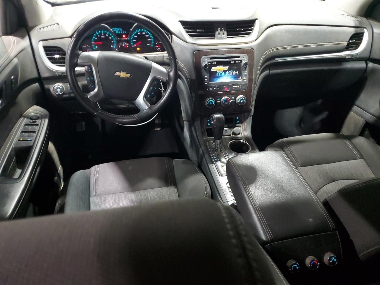 2016 Chevrolet Traverse VIN 1GNKVGKD9GJ315720 Copart auction photo, front end / hail damage thumbnail 8