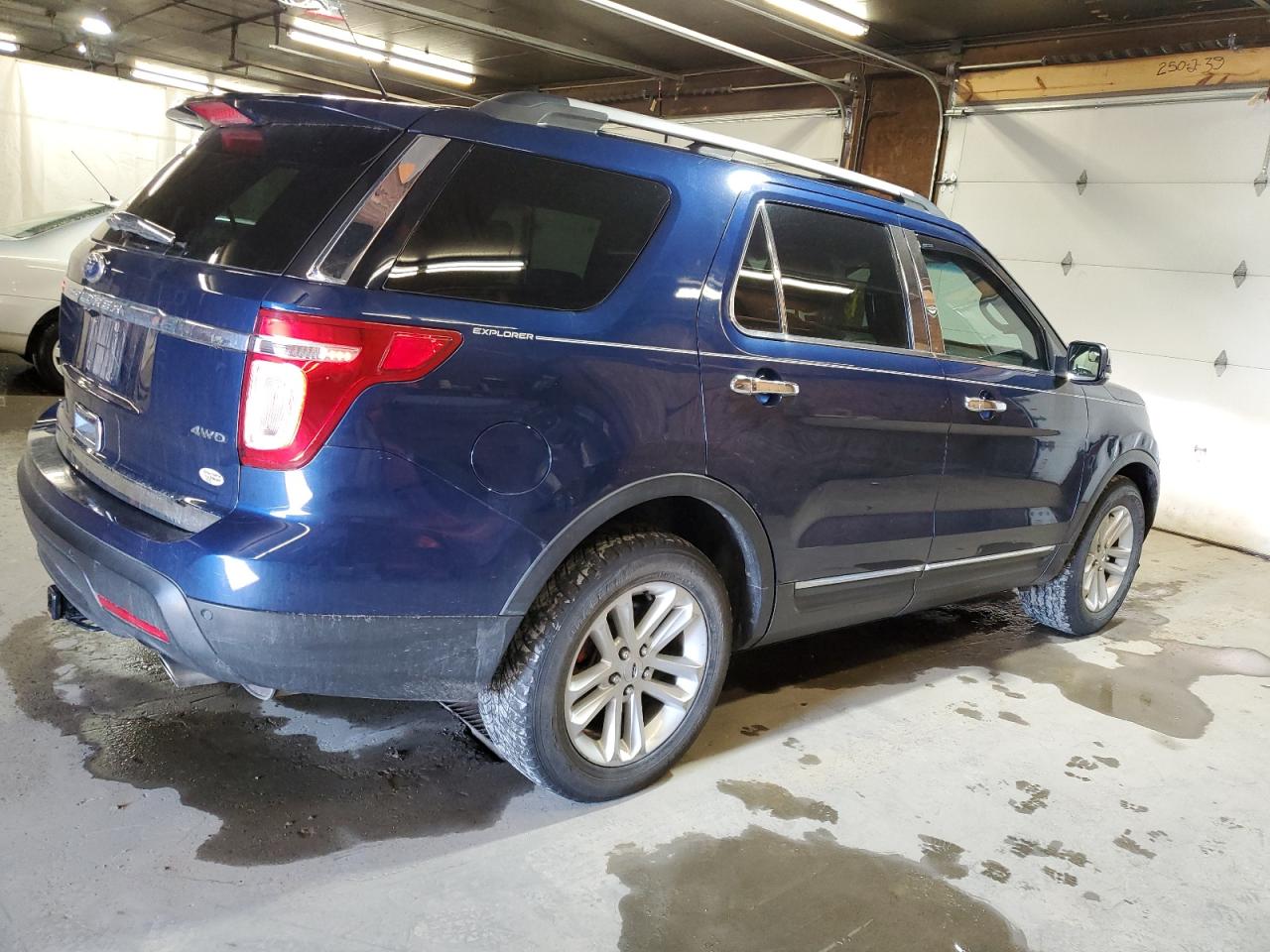 2012 Ford Explorer VIN 1FMHK8D84CGA22828 Copart auction photo, water/flood damage thumbnail 3