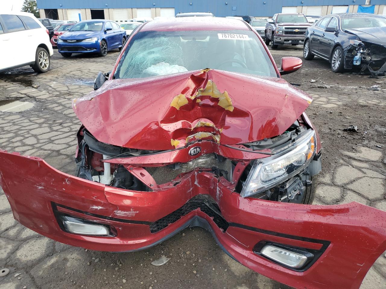 2015 KIA Optima VIN 5XXGM4A70FG469246 Copart auction photo, front end / side damage thumbnail 5