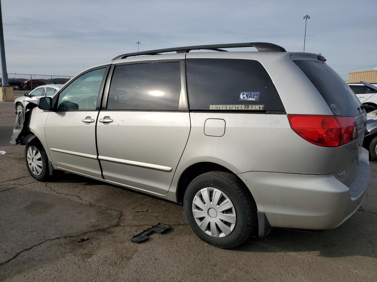 2006 Toyota Sienna VIN 5TDZA23C06S477202 Copart auction photo, front end / rear end damage thumbnail 2