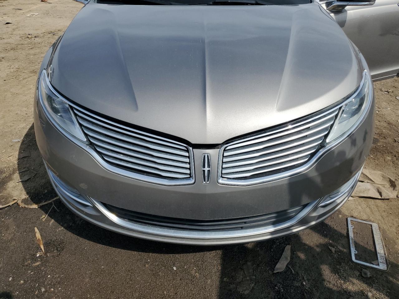 2016 Lincoln MKZ VIN 3LN6L2J95GR623386 Copart auction photo, rear end damage thumbnail 11