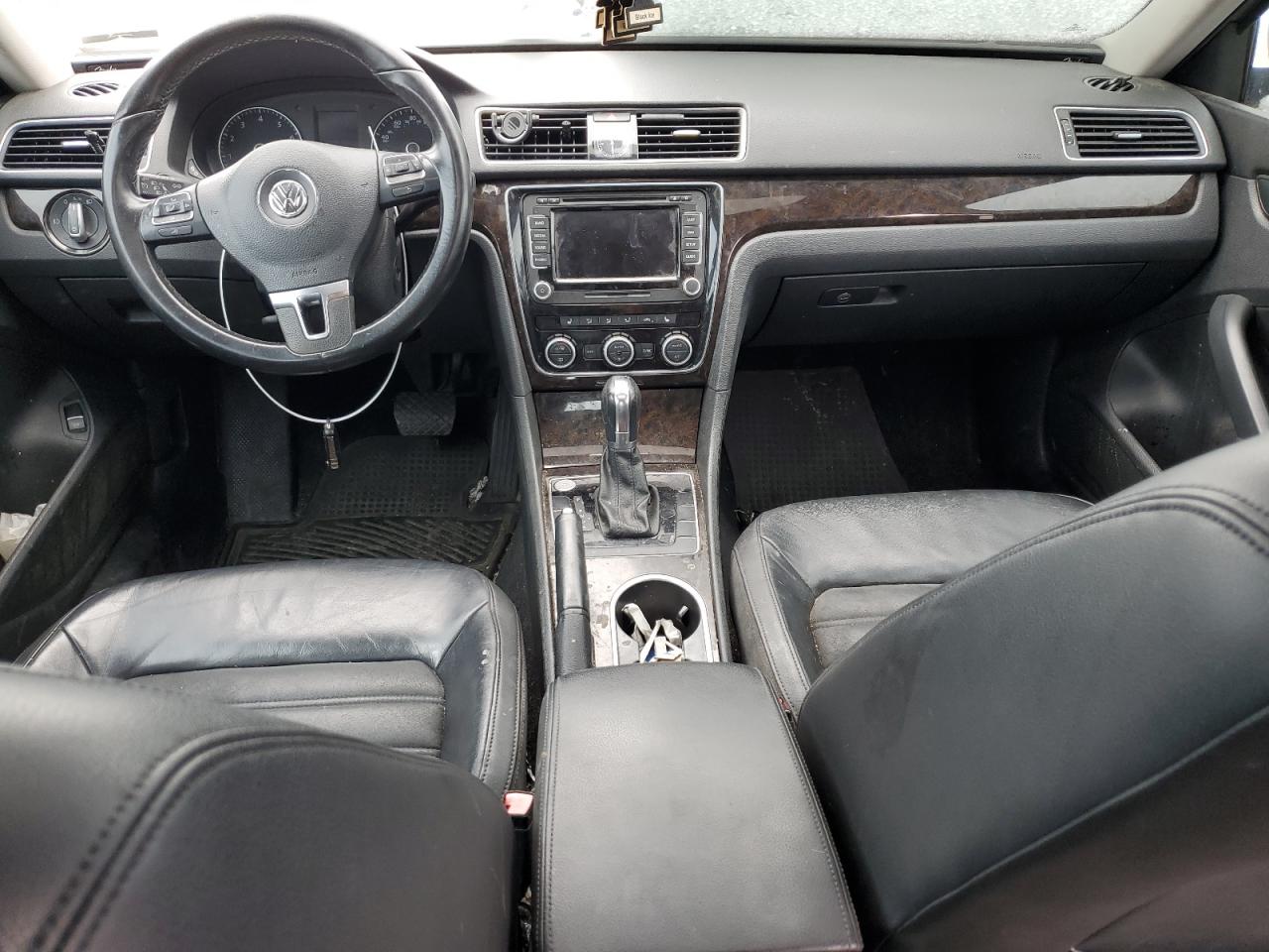 2014 Volkswagen Passat VIN 1VWCT7A30EC008902 Copart auction photo, minor dent/scratches damage thumbnail 8