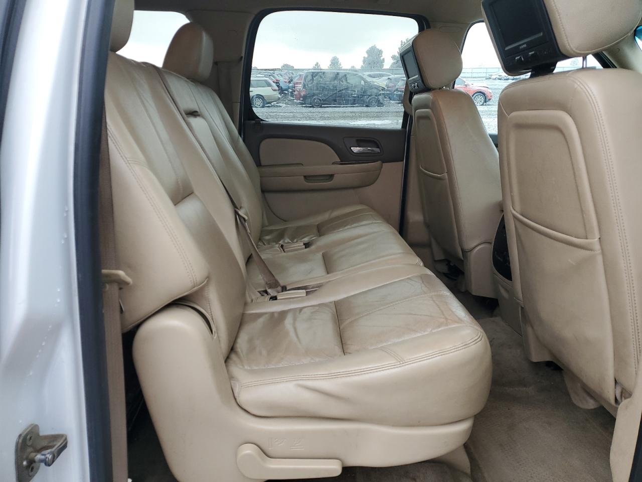 2012 Chevrolet Suburban VIN 1GNSKJE7XCR191996 Copart auction photo, front end damage thumbnail 12