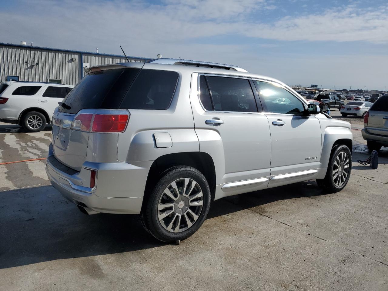 2017 GMC Terrain VIN 2GKFLRE37H6208750 Copart auction photo, front end / minor dent/scratches damage thumbnail 3